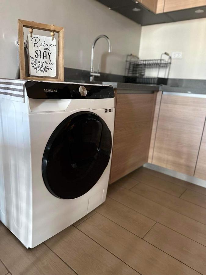 Luxury Bgc Condo In Taguig, Mckinley - Covered Parking And Wifi Free Eksteriør bilde