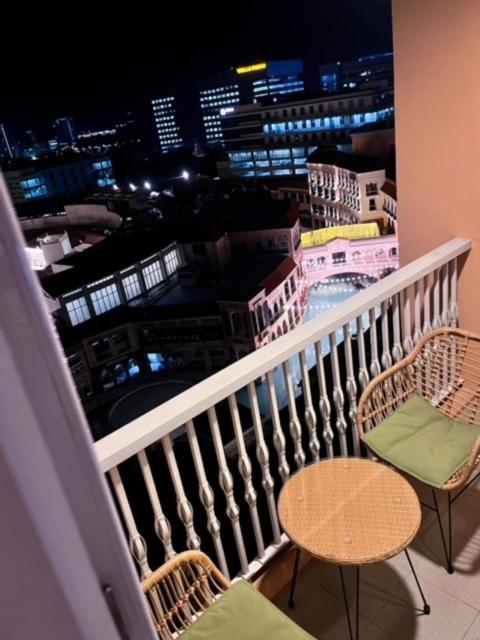 Luxury Bgc Condo In Taguig, Mckinley - Covered Parking And Wifi Free Eksteriør bilde