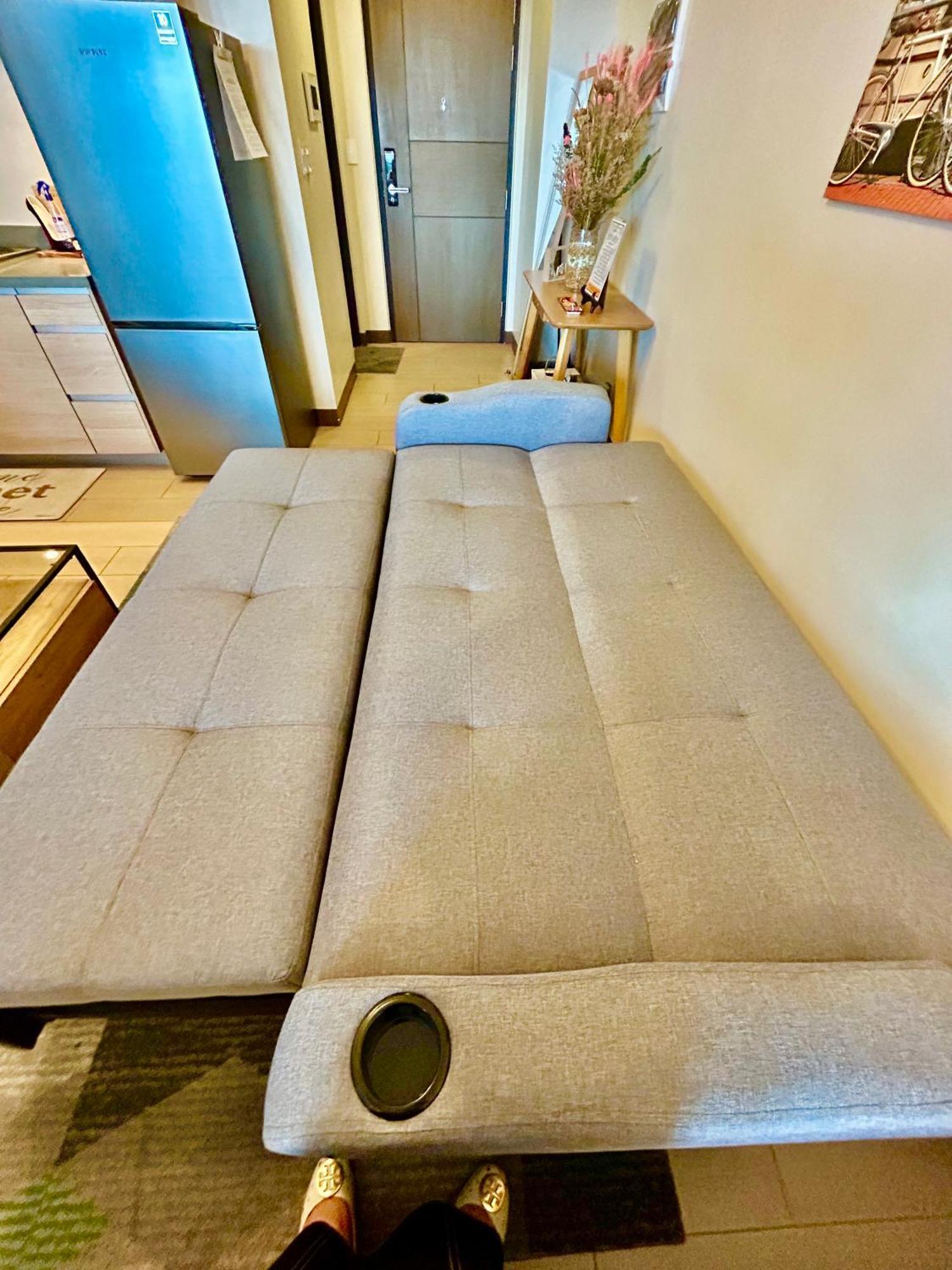 Luxury Bgc Condo In Taguig, Mckinley - Covered Parking And Wifi Free Eksteriør bilde