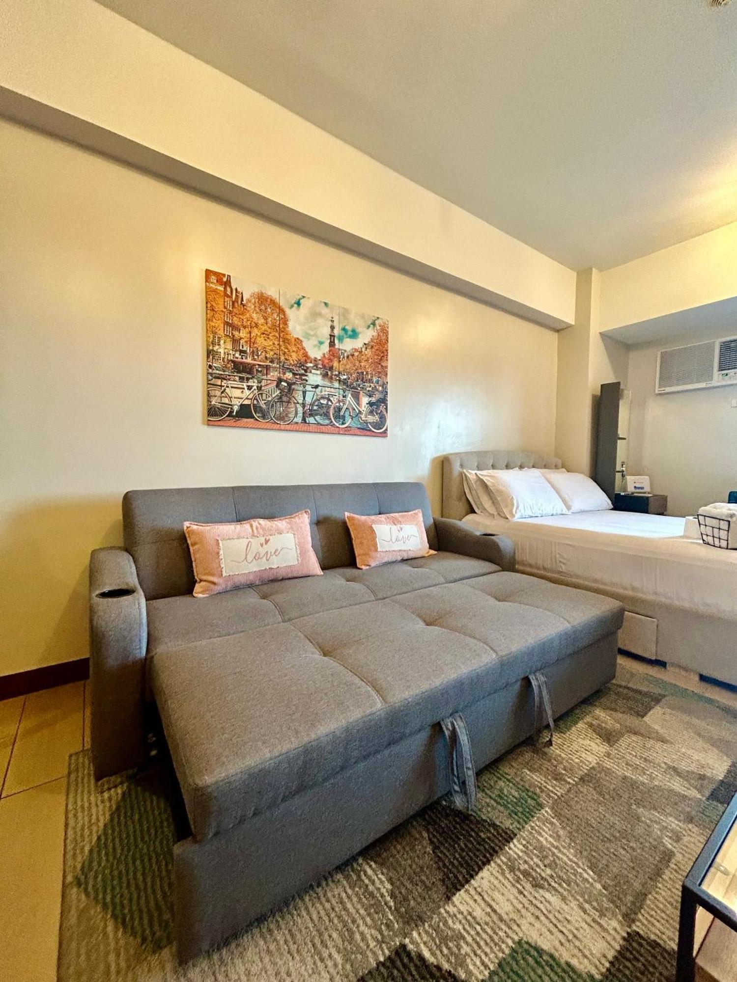 Luxury Bgc Condo In Taguig, Mckinley - Covered Parking And Wifi Free Eksteriør bilde