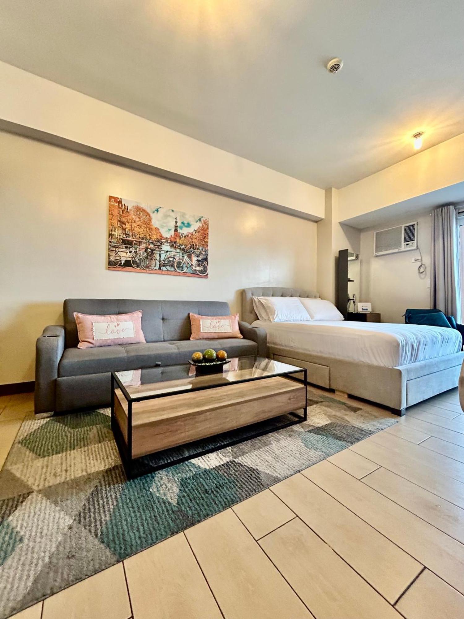 Luxury Bgc Condo In Taguig, Mckinley - Covered Parking And Wifi Free Eksteriør bilde